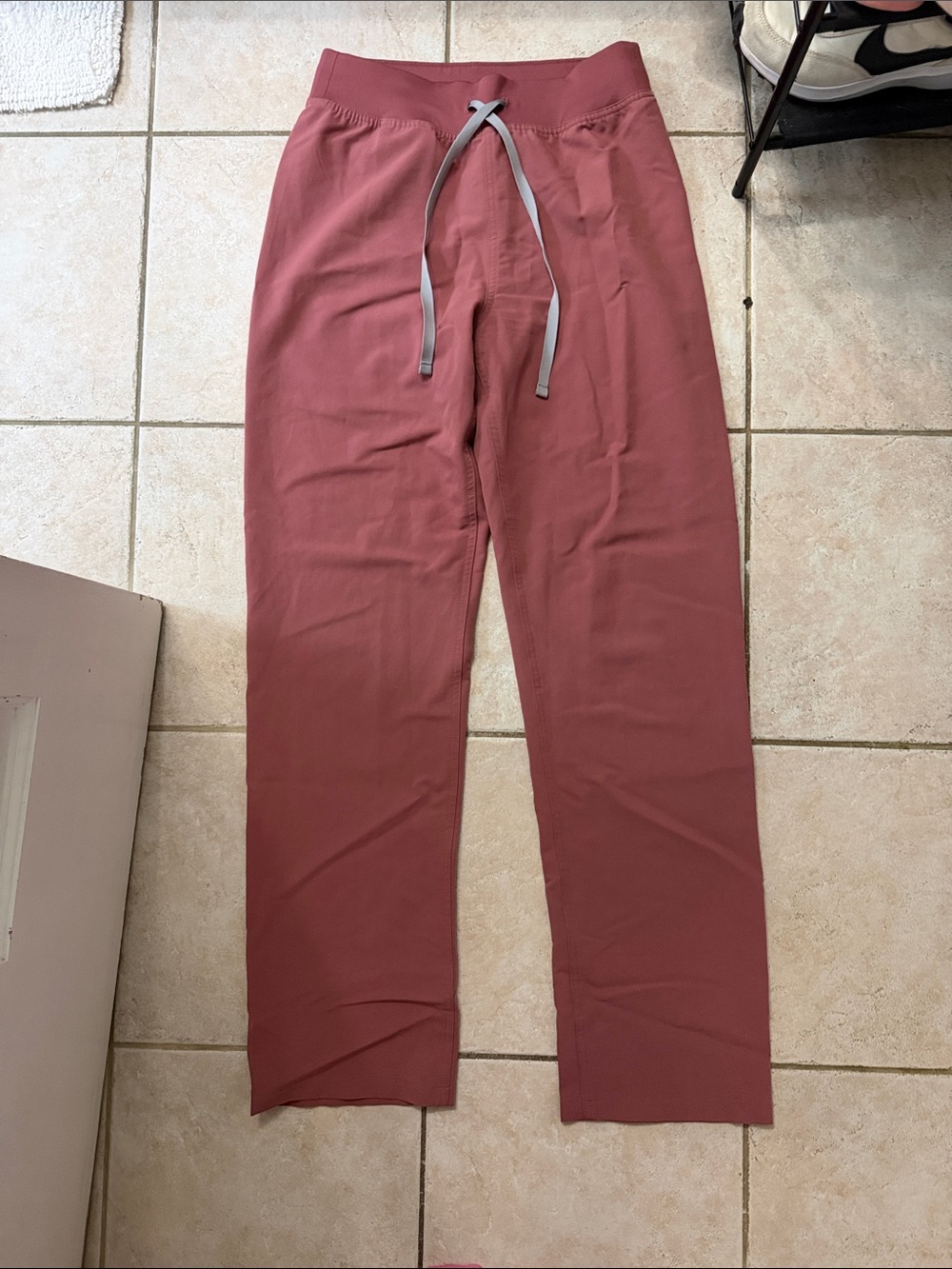 Figs Women's Joggers in Dusty Rose